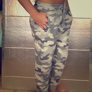 Garage camo joggers